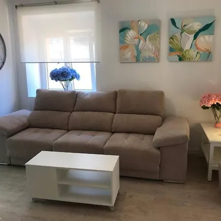 Comodo, Independiente Y Coqueto